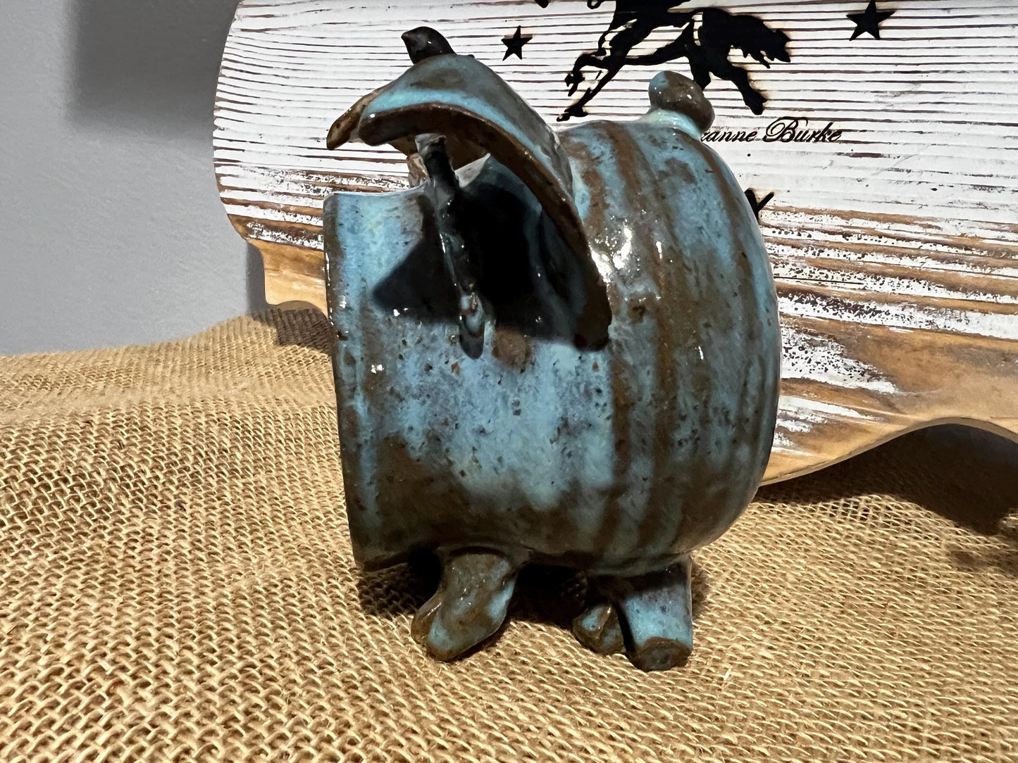 Absolutely adorable stoneware scrubber piggy